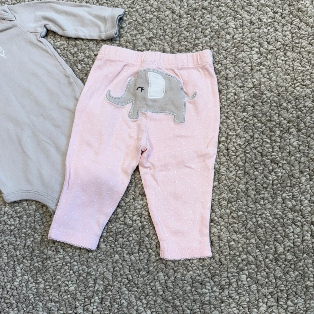Carters Baby Girl 2 Piece Set Bodysuit Elephant Polka Dot Pants‎ Size 3 Months
